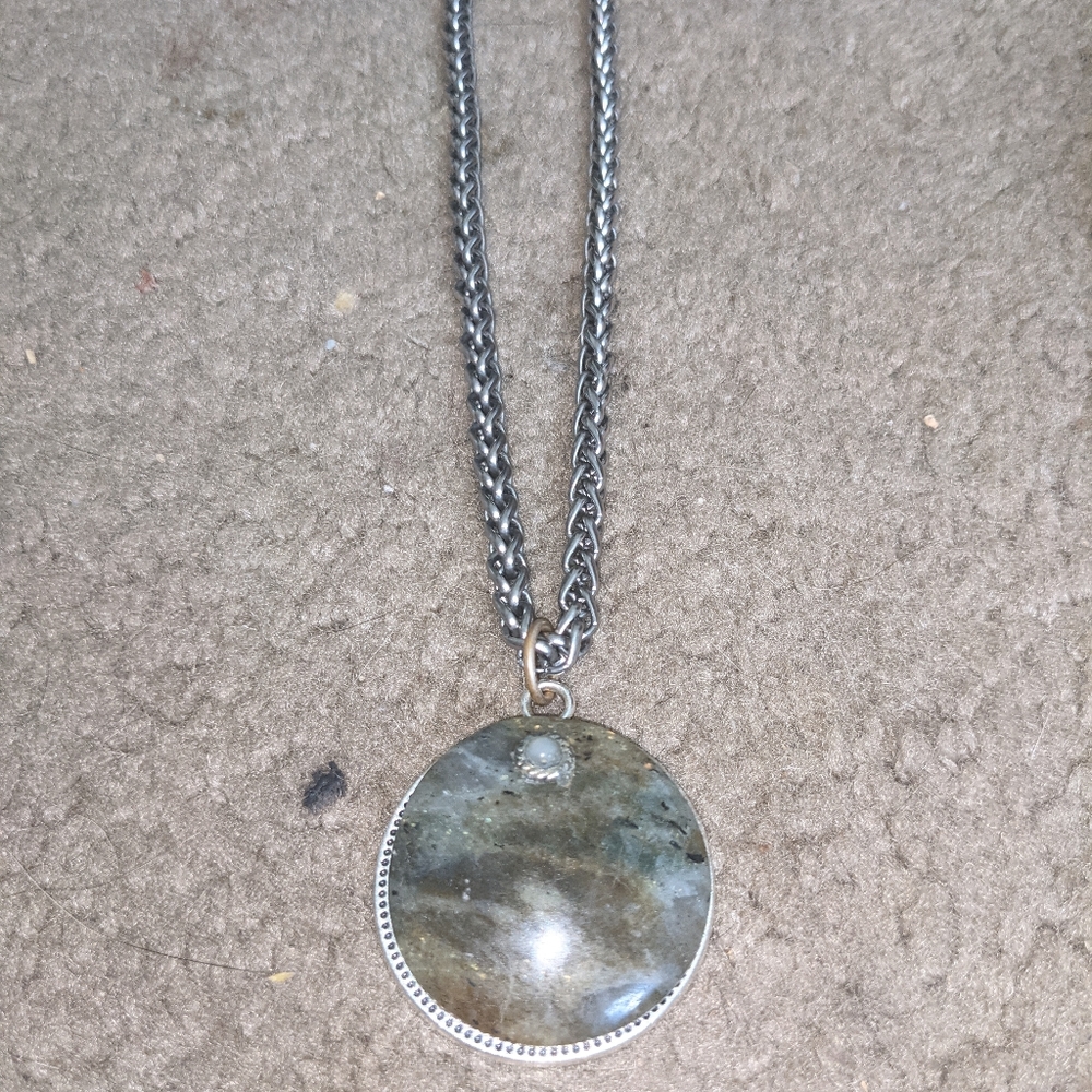 45 mm labrodite amulet